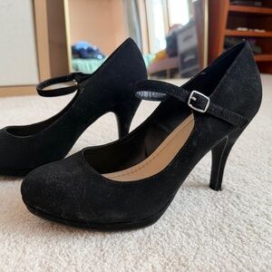 Black Suede Close-toed Heels with Strap, Ynot, Size 10